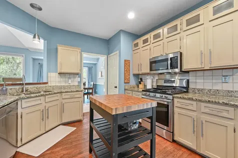 12047 Lincolnshire Drive Austin TX 78758