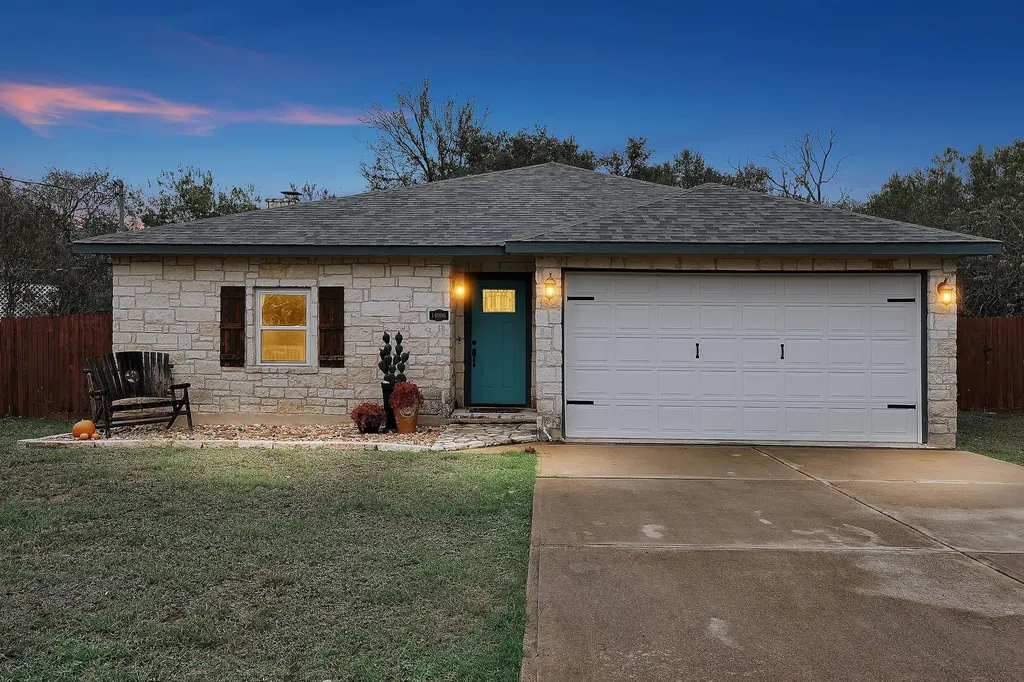 14906 Foy Drive Lakeway TX 78734
