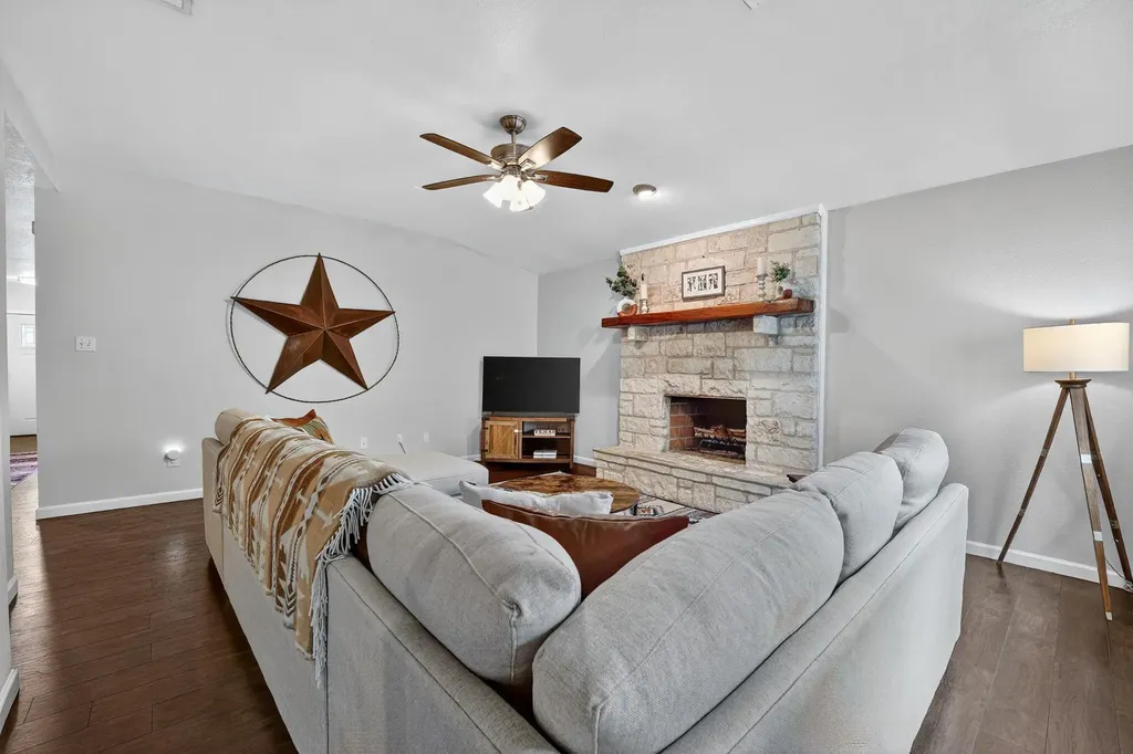 14906 Foy Drive Lakeway TX 78734
