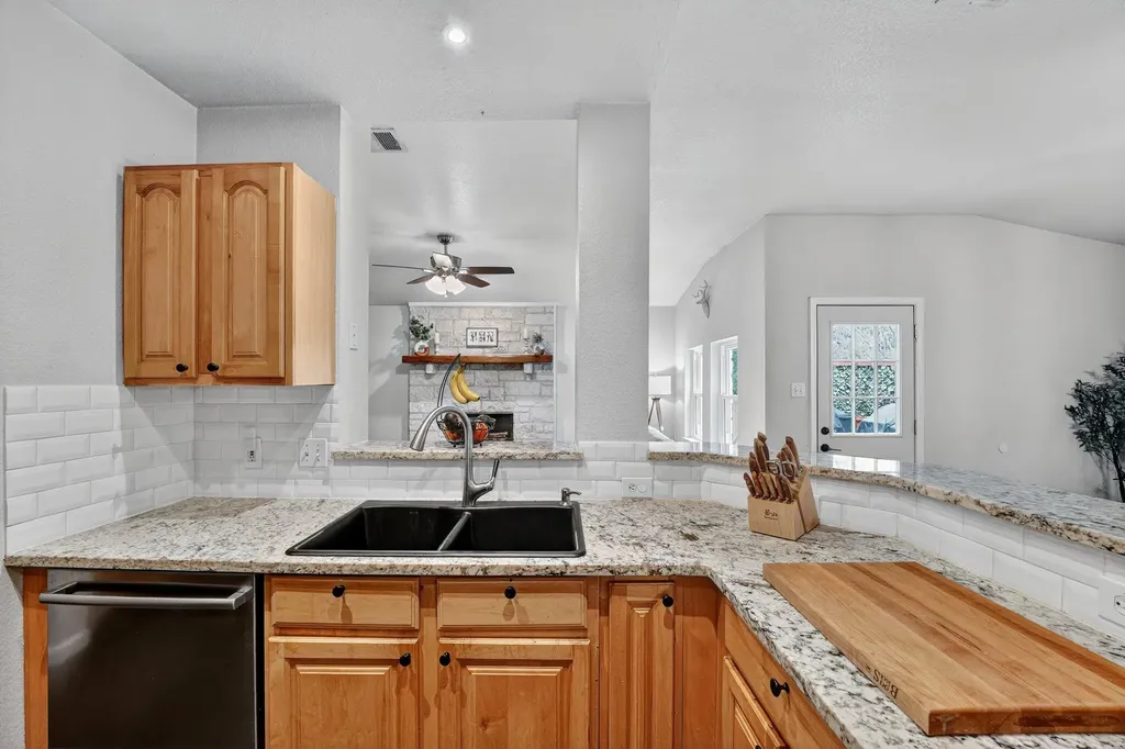 14906 Foy Drive Lakeway TX 78734