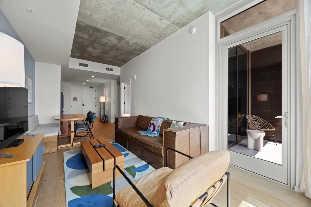 48 East Avenue Austin TX 78701