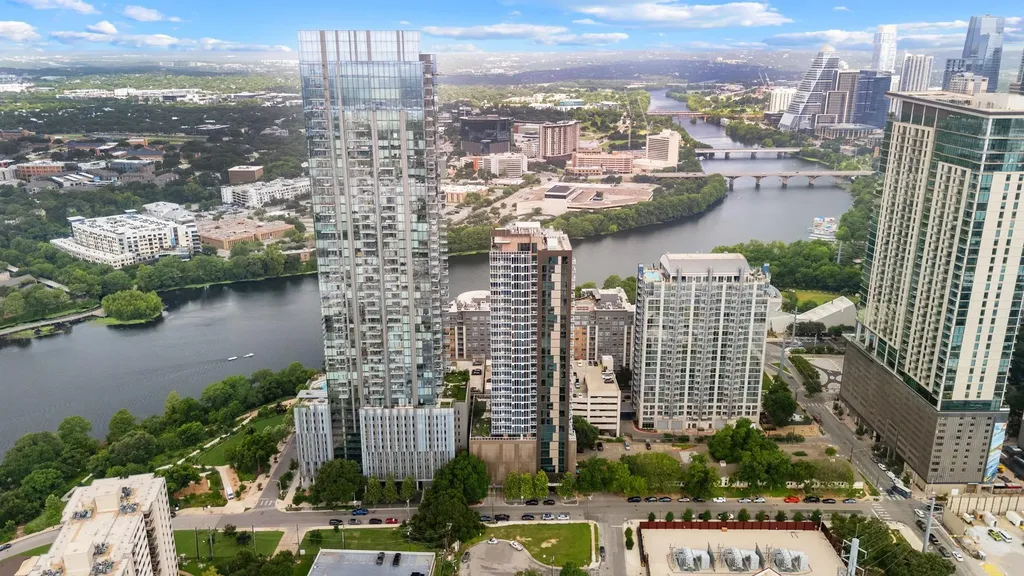 48 East Avenue Austin TX 78701
