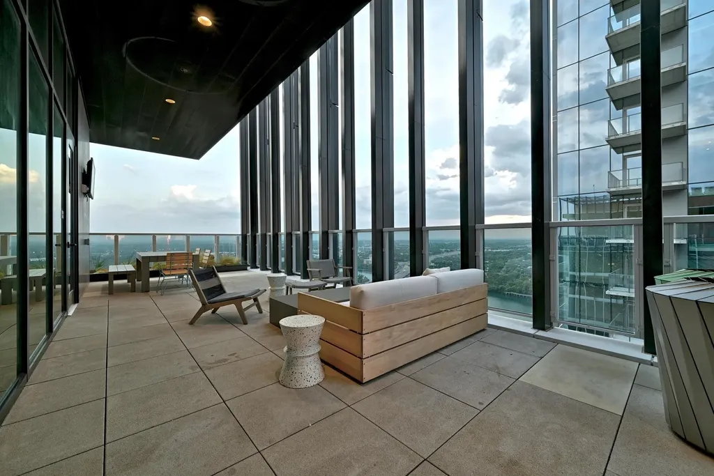 48 East Avenue Austin TX 78701
