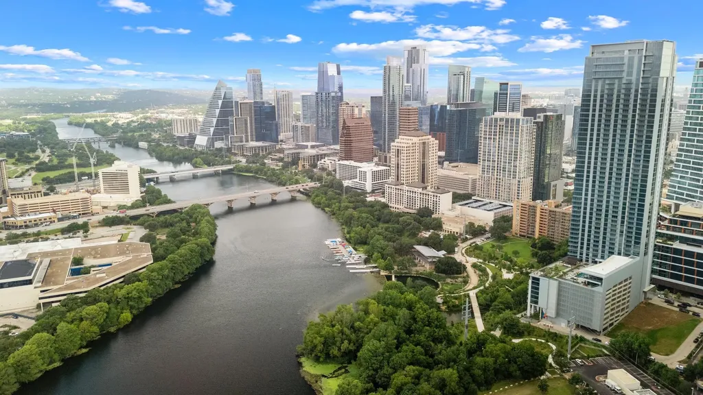 48 East Avenue Austin TX 78701
