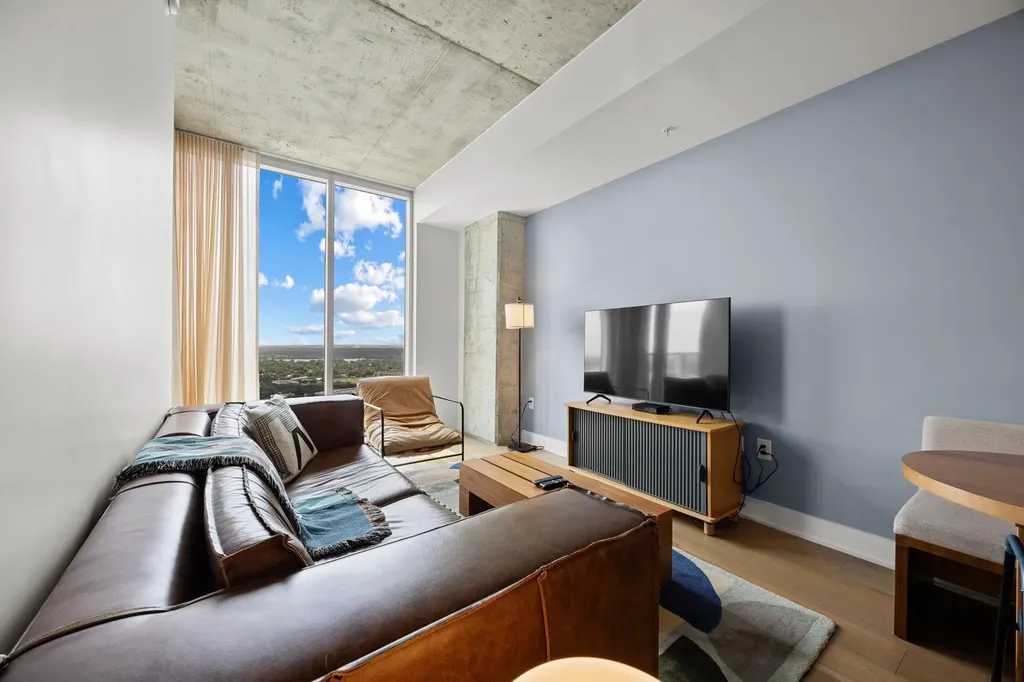 48 East Avenue Austin TX 78701