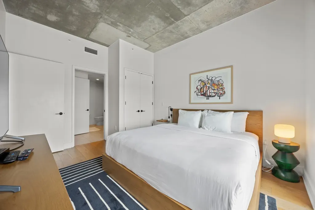 48 East Avenue Austin TX 78701