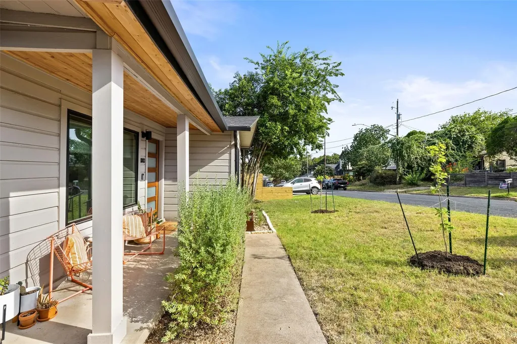 1803 Perez Street Austin TX 78721