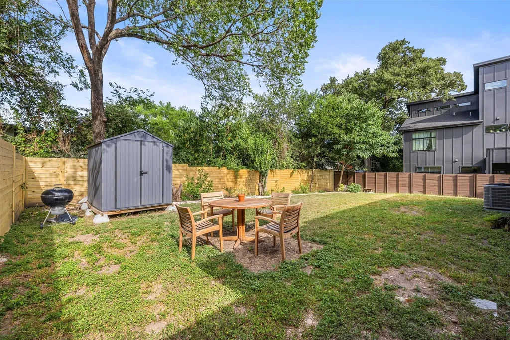 1803 Perez Street Austin TX 78721