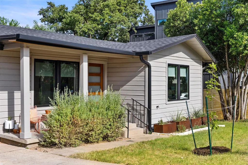 1803 Perez Street Austin TX 78721