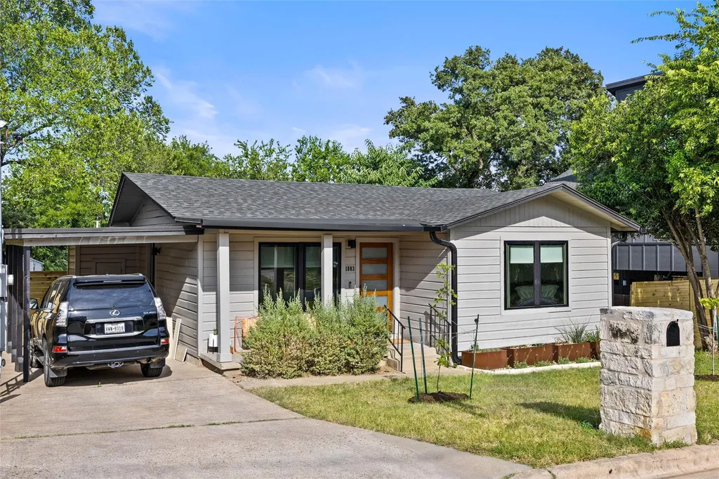 1803 Perez Street Austin TX 78721