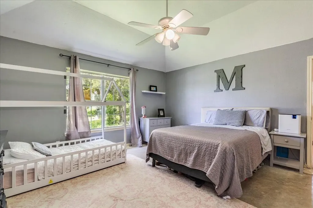 123 Crossroads Drive Dale TX 78616