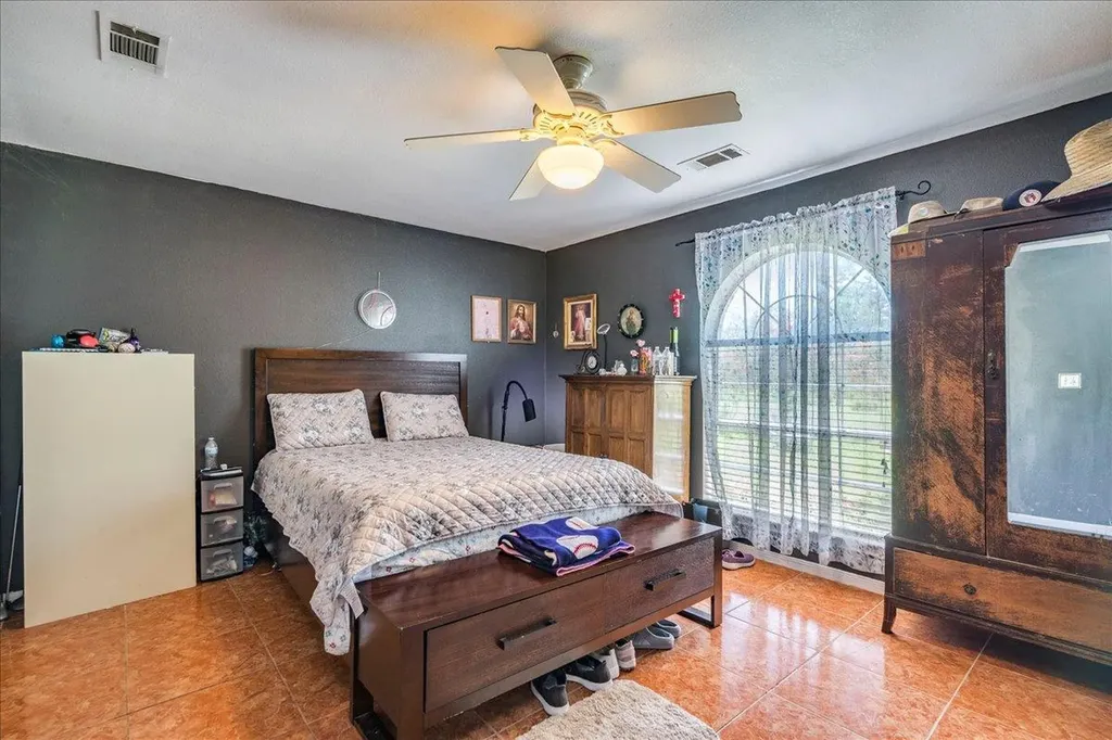 123 Crossroads Drive Dale TX 78616