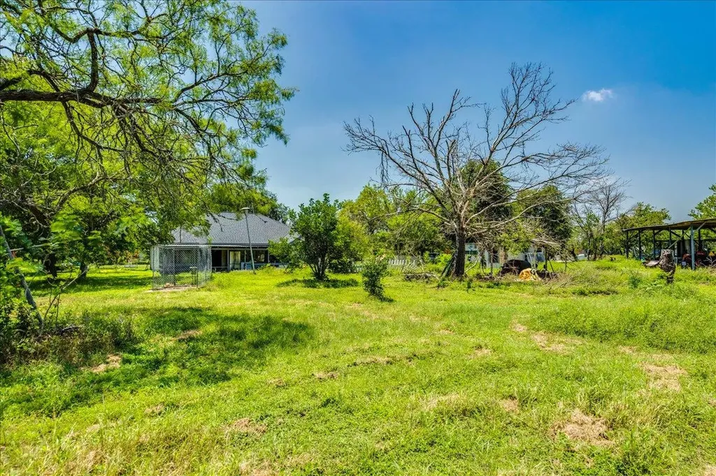 123 Crossroads Drive Dale TX 78616