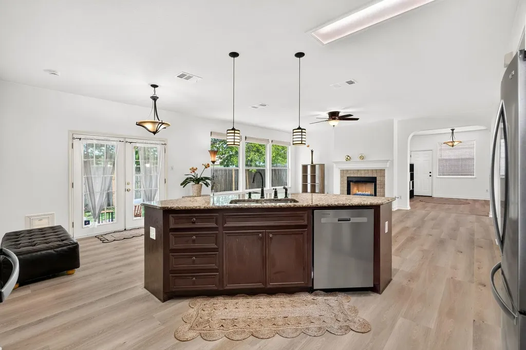 1612 Zunker Cove Round Rock TX 78665