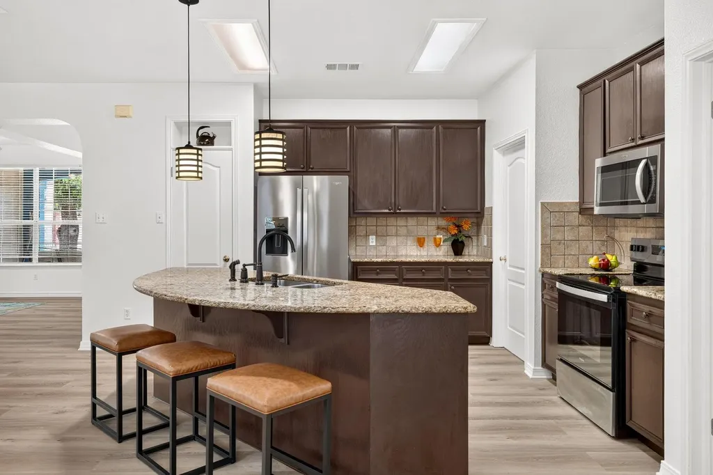 1612 Zunker Cove Round Rock TX 78665