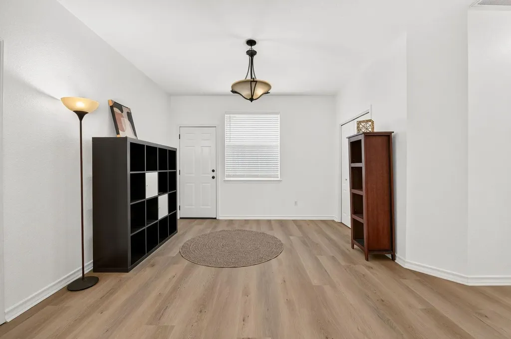 1612 Zunker Cove Round Rock TX 78665
