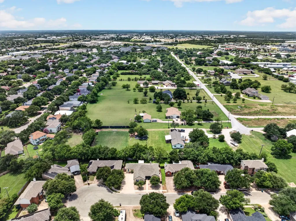 1612 Zunker Cove Round Rock TX 78665