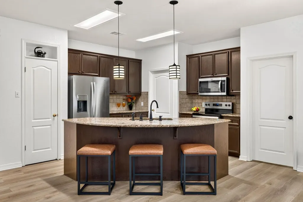 1612 Zunker Cove Round Rock TX 78665