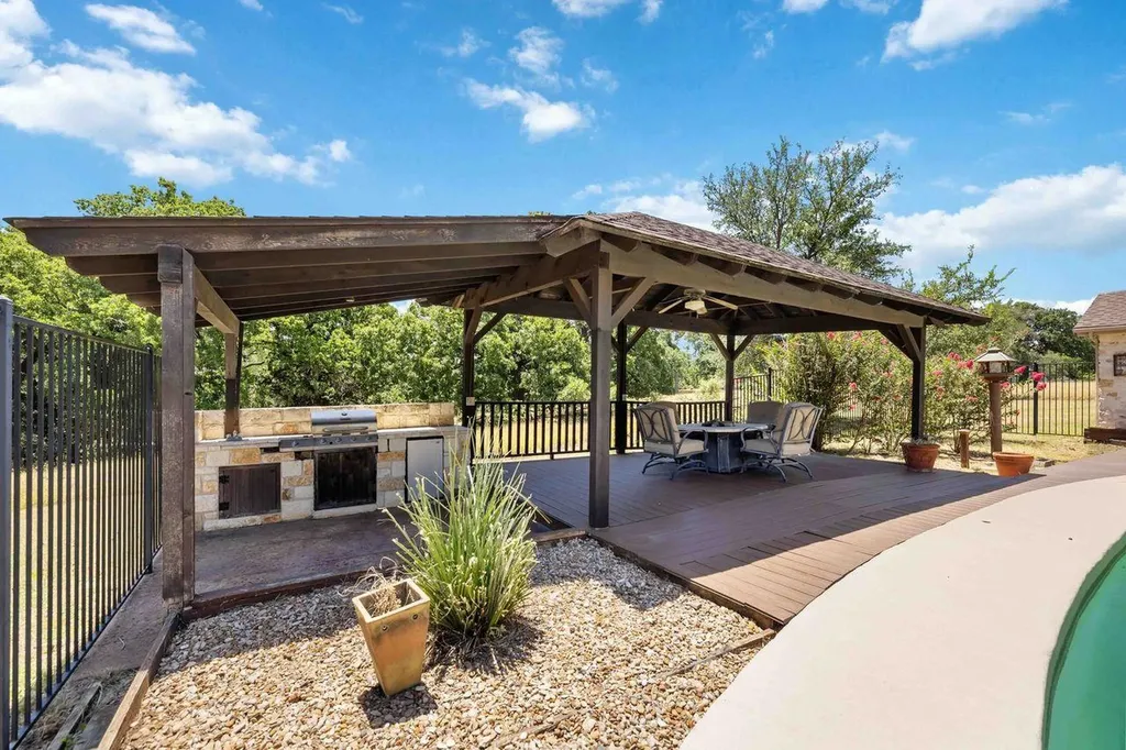 116 Fawn Glen W Georgetown TX 78628