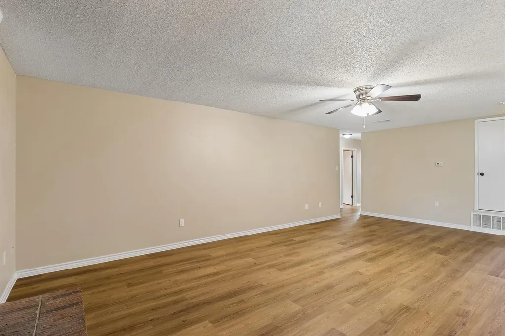 5905 Dan Drive Killeen TX 76543
