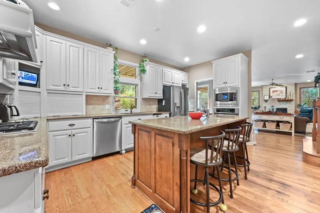 2 Rock Way Cove Austin TX 78746