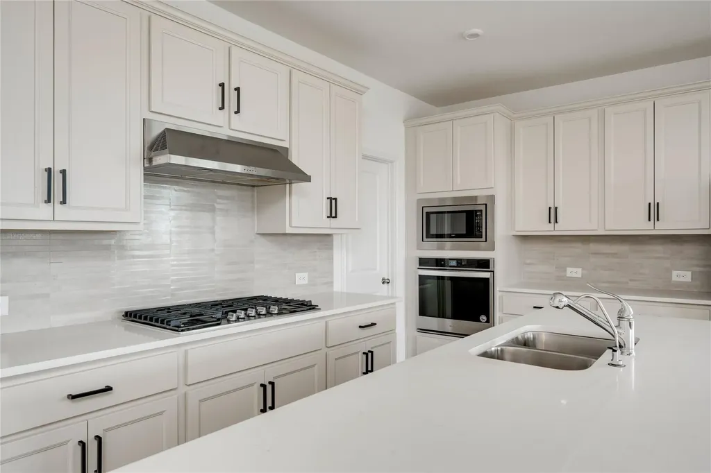 4509 Lucabella Lane Leander TX 78641