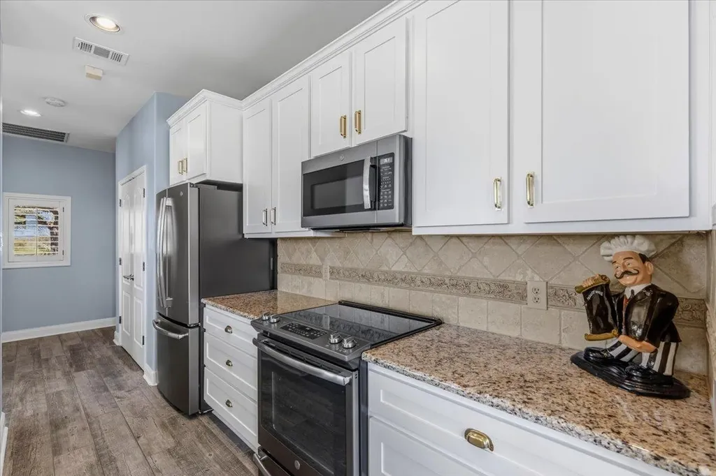 2001 Kahala Sunset Drive Spicewood TX 78669