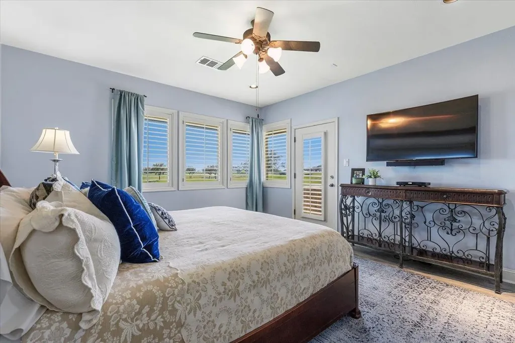 2001 Kahala Sunset Drive Spicewood TX 78669