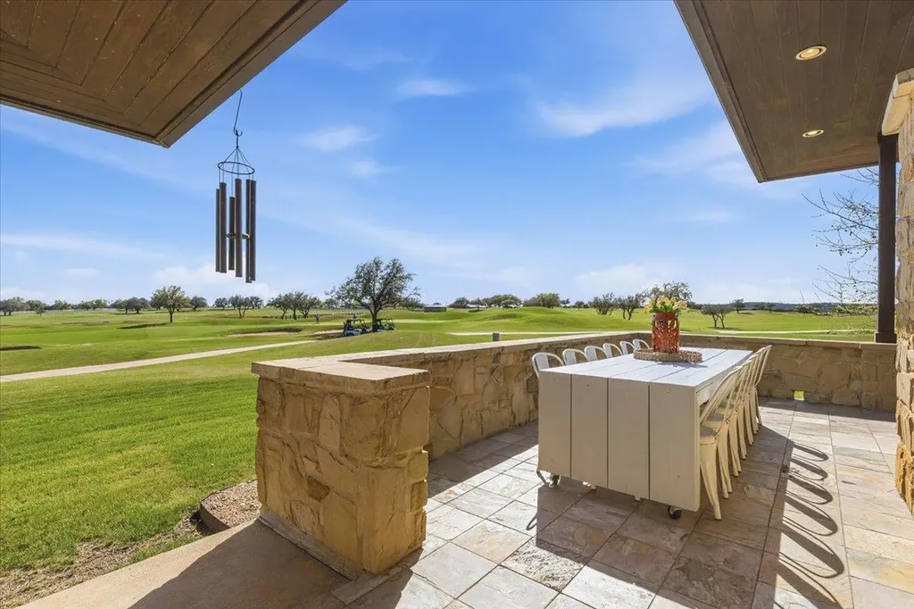 2001 Kahala Sunset Drive Spicewood TX 78669