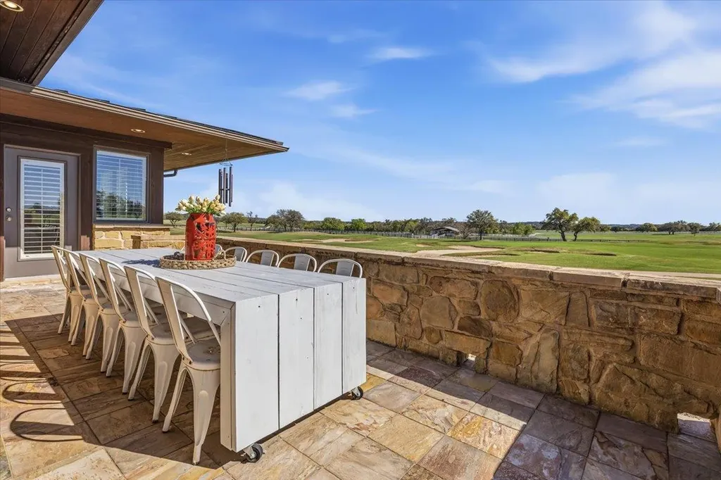 2001 Kahala Sunset Drive Spicewood TX 78669