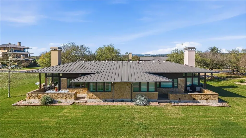 2001 Kahala Sunset Drive Spicewood TX 78669