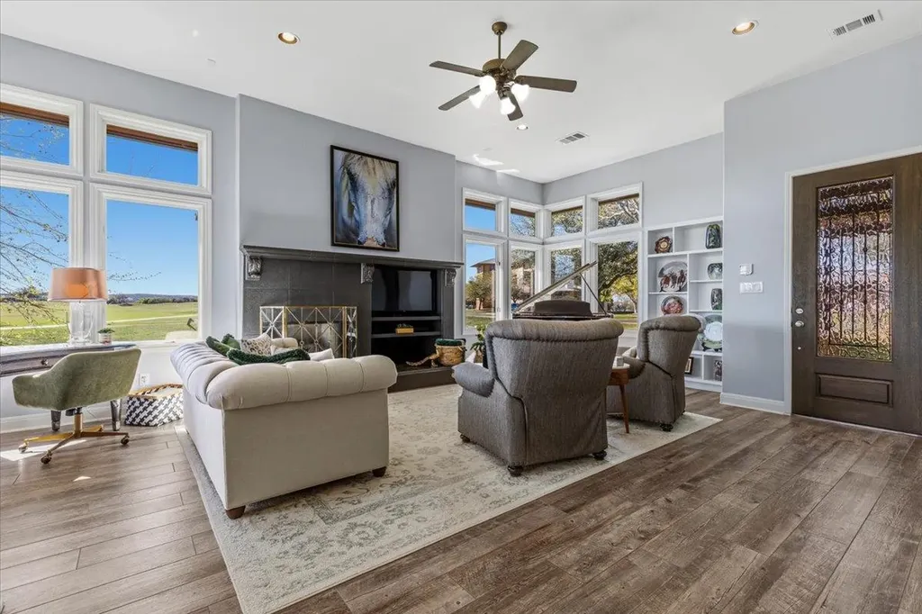 2001 Kahala Sunset Drive Spicewood TX 78669