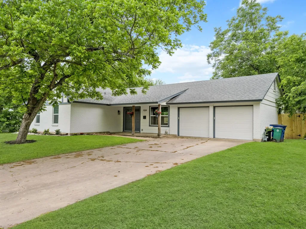 9204 Collinfield Drive Austin TX 78758