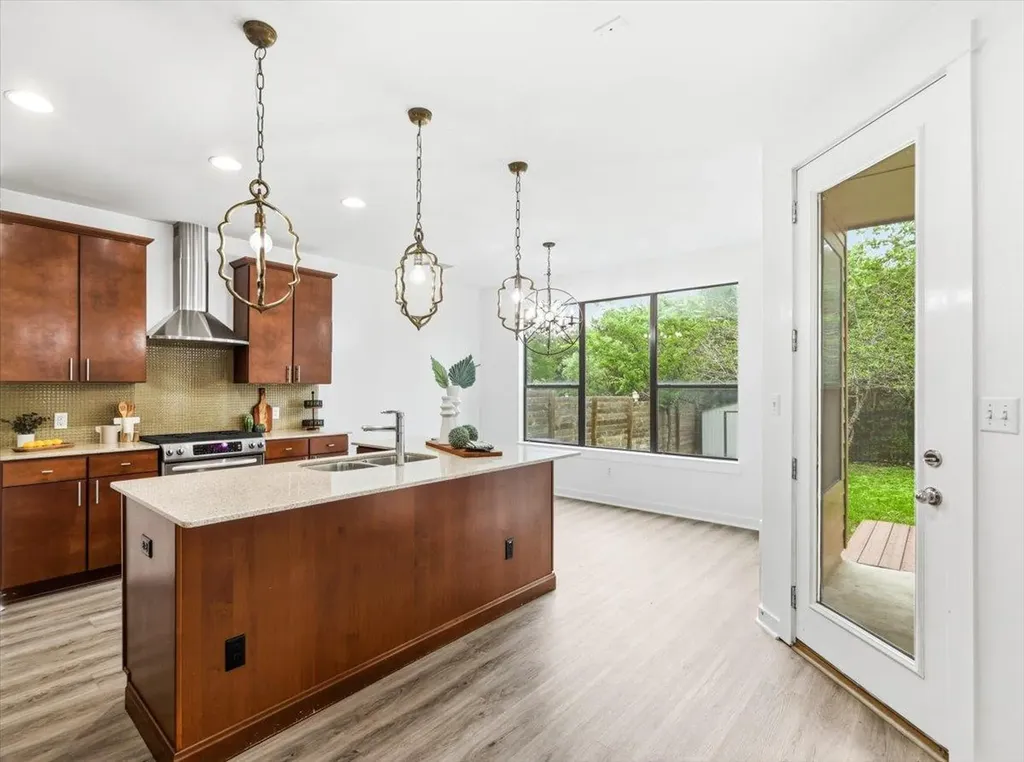 2815 Corbin Lane Austin TX 78704