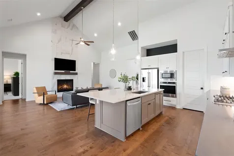 2412 Skywalk Lane Spicewood TX 78669