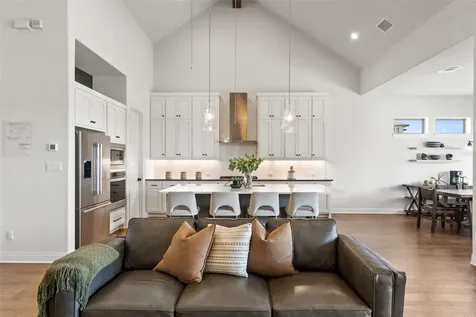 2412 Skywalk Lane Spicewood TX 78669
