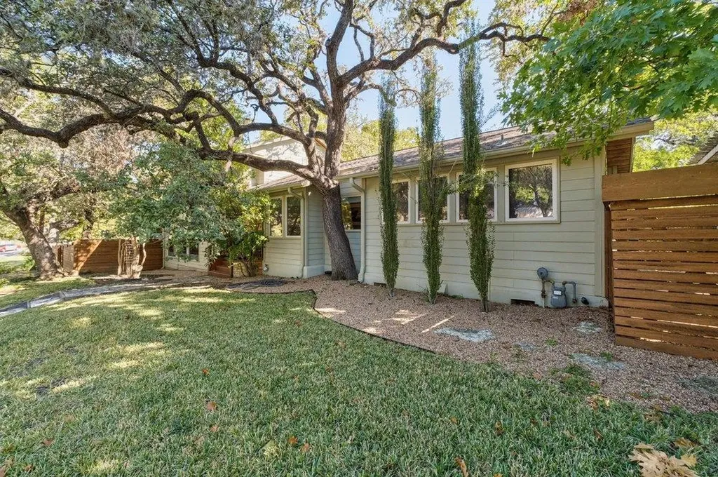 3514 Bridle Path Austin TX 78703