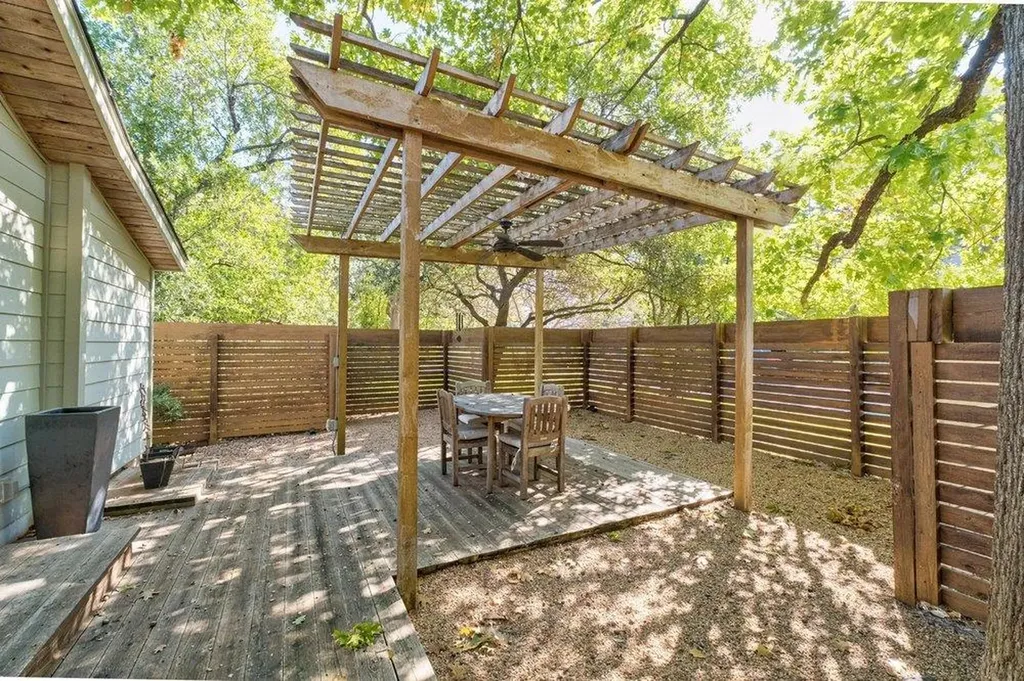 3514 Bridle Path Austin TX 78703