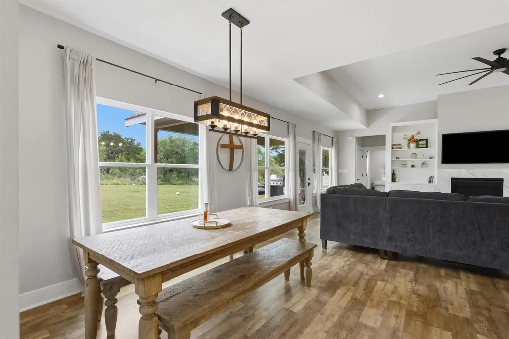 414 Wesley Ridge Drive Spicewood TX 78669