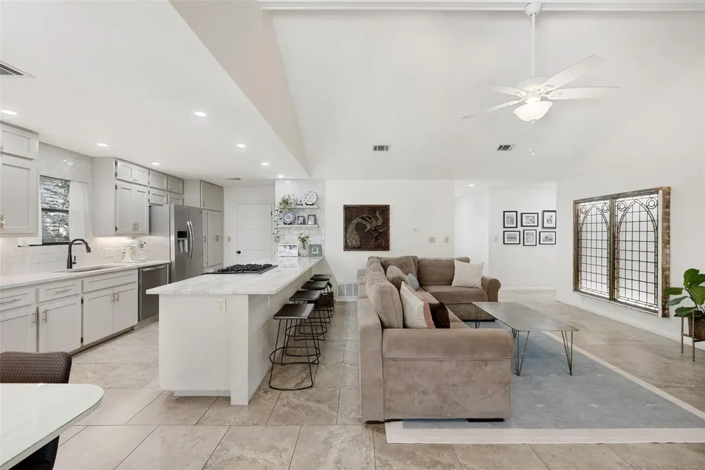 11905 Misty Brook Drive Austin TX 78727