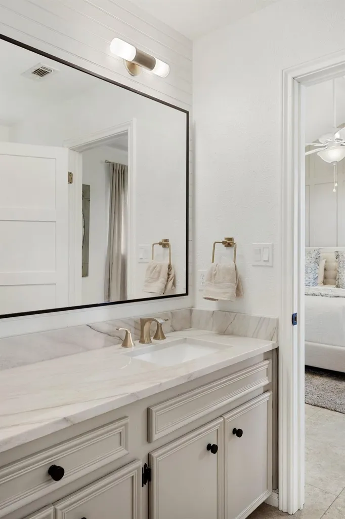 11905 Misty Brook Drive Austin TX 78727