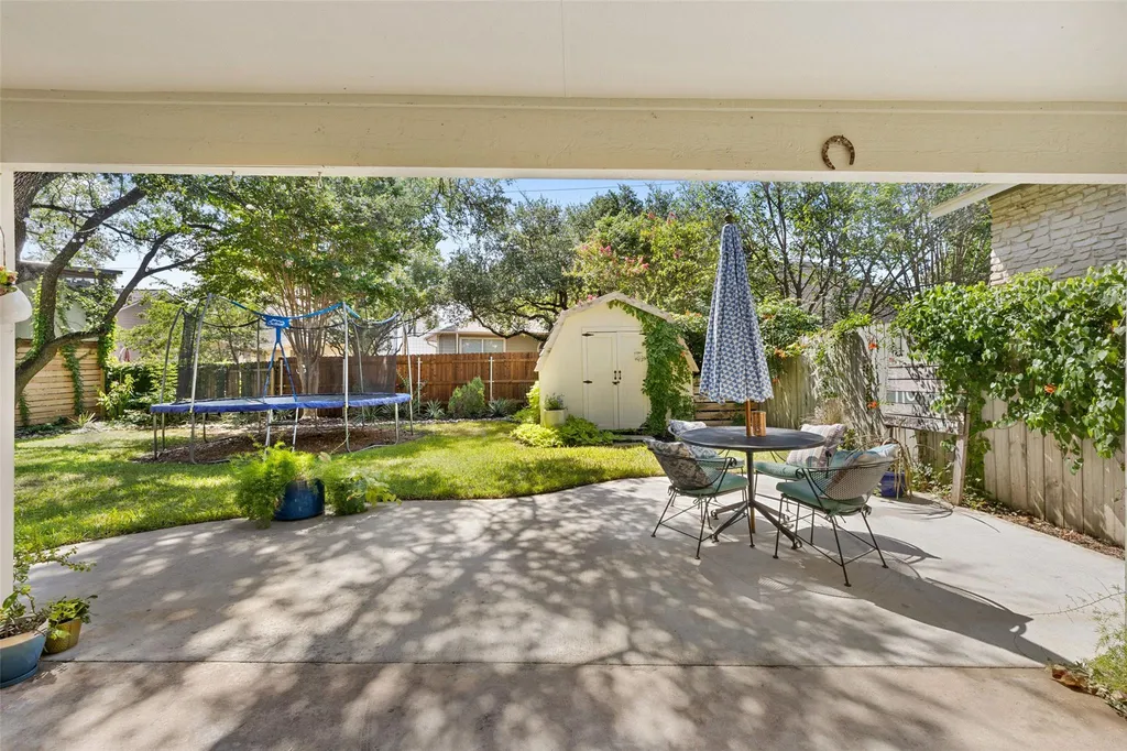 11905 Misty Brook Drive Austin TX 78727