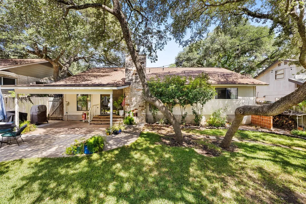 11905 Misty Brook Drive Austin TX 78727