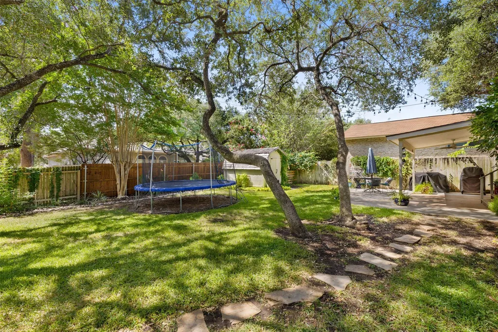 11905 Misty Brook Drive Austin TX 78727