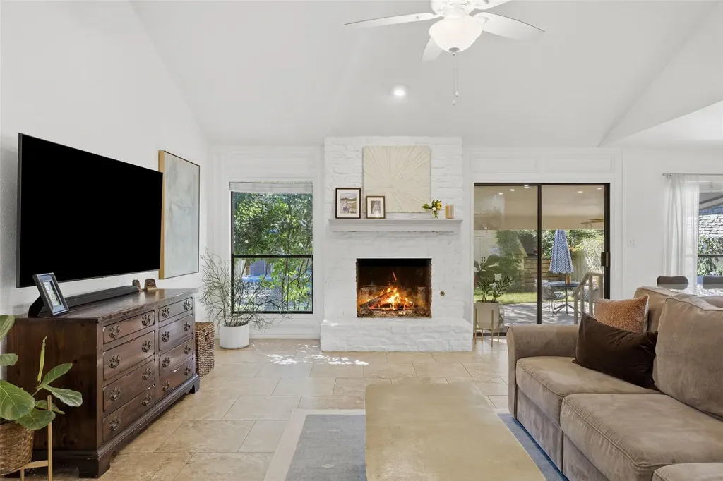 11905 Misty Brook Drive Austin TX 78727