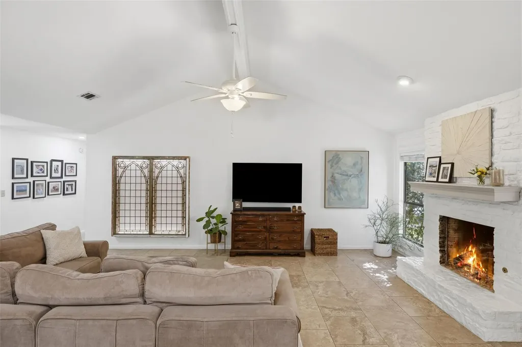 11905 Misty Brook Drive Austin TX 78727