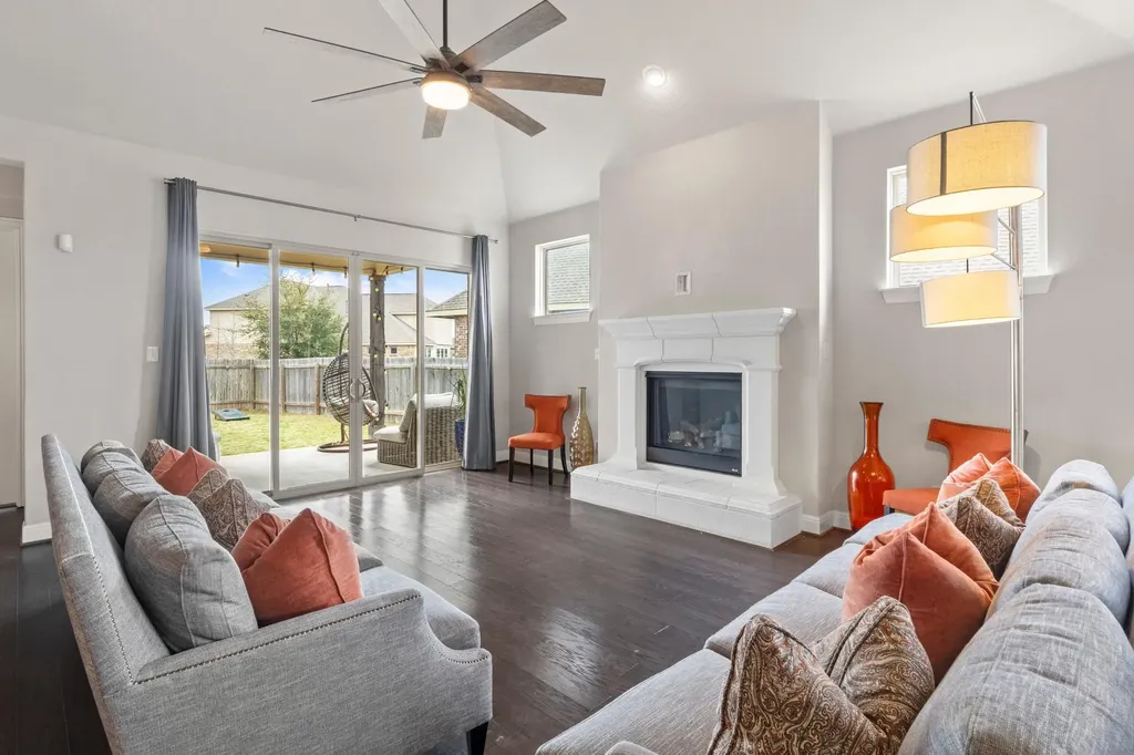 3833 Rhythmic Drive Pflugerville TX 78660
