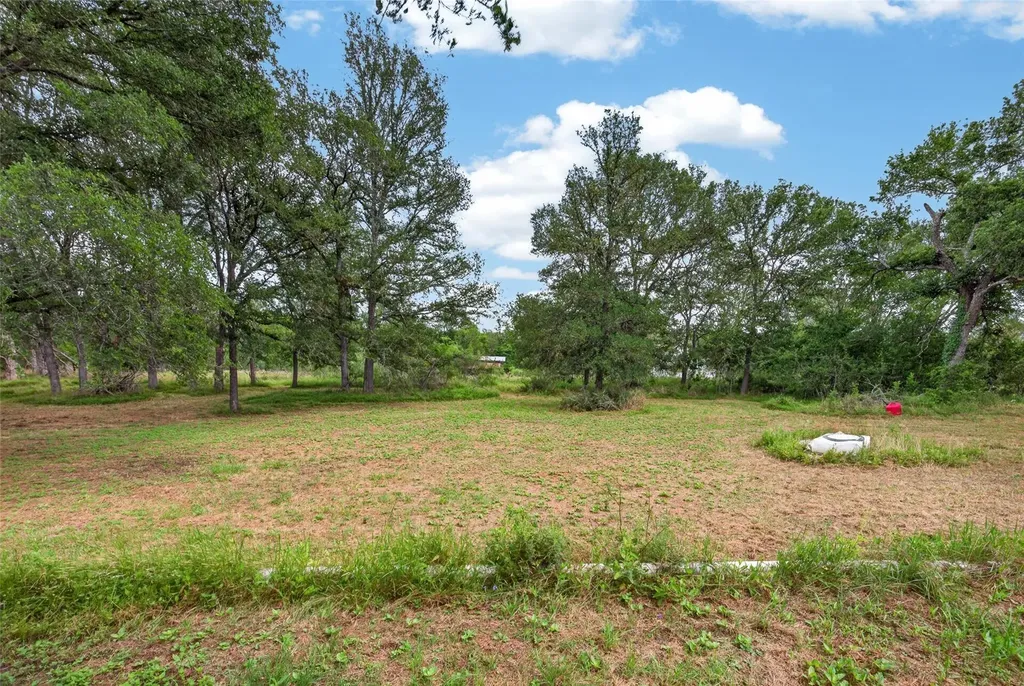 266 Beaver Road Elgin TX 78621