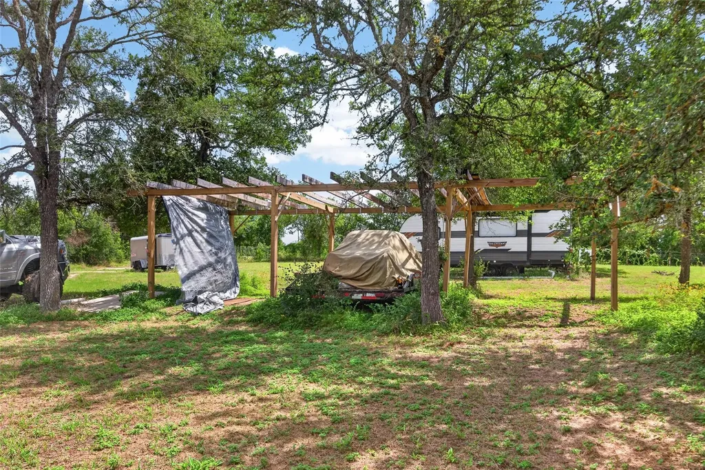 266 Beaver Road Elgin TX 78621