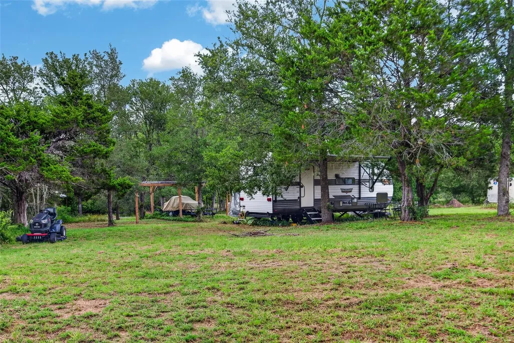 266 Beaver Road Elgin TX 78621